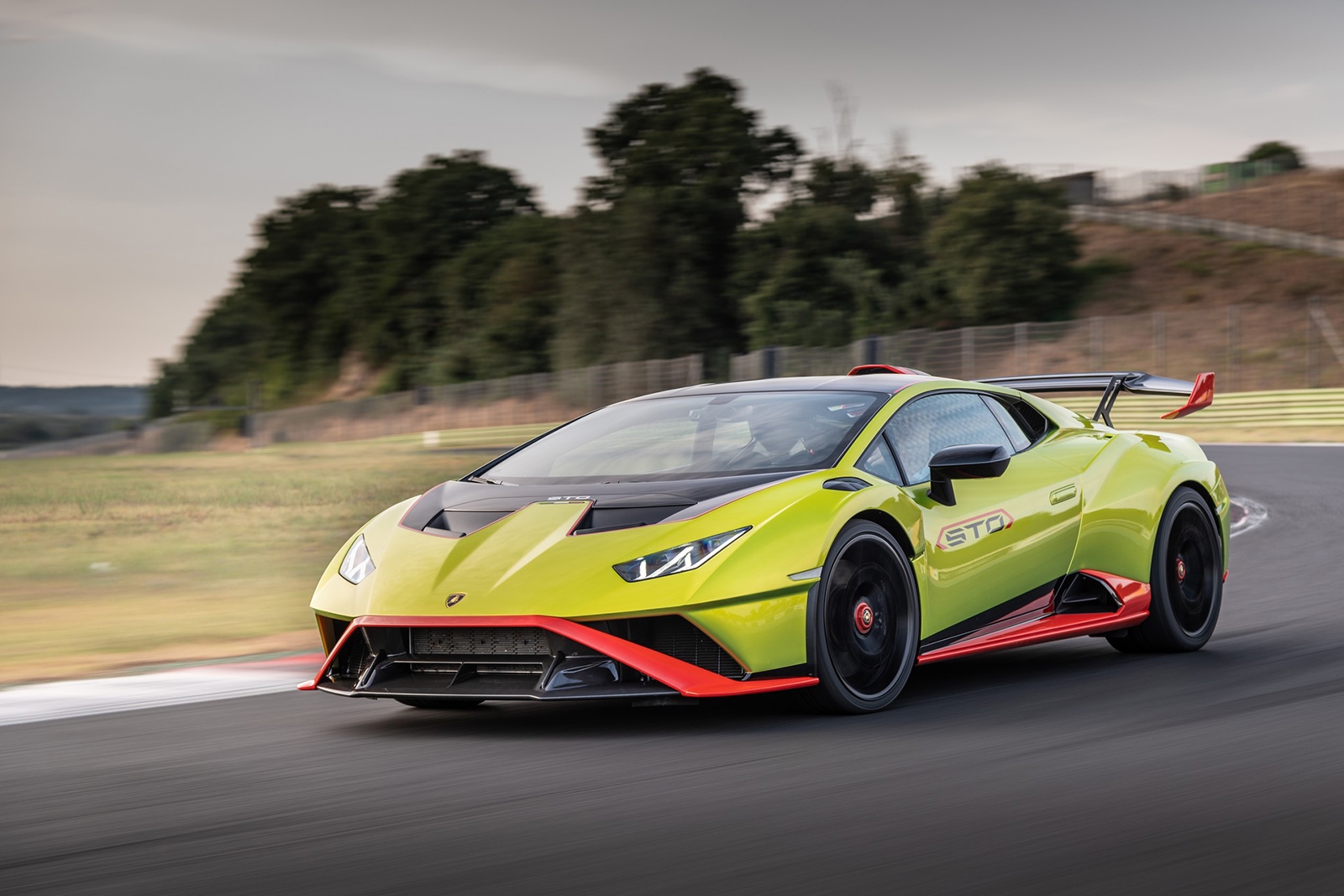 Unleashing Track-Ready Power: The Lamborghini Huracán STO Redefines Supercar Performance